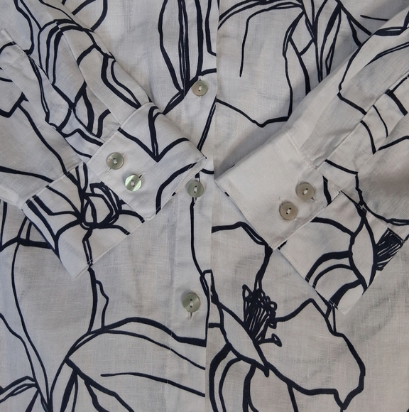 Chico's Women Linen Blouse White Black Floral Button-up Coastal Size 12 - Picture 8 of 15